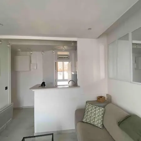Studio Proche Paris 14, Paris 15 *