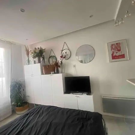 Studio Proche Paris 14, Paris 15 *